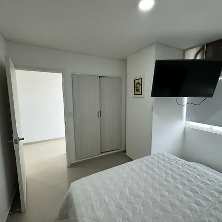 En Edificio Portofino 606 Icdi * Cartagena