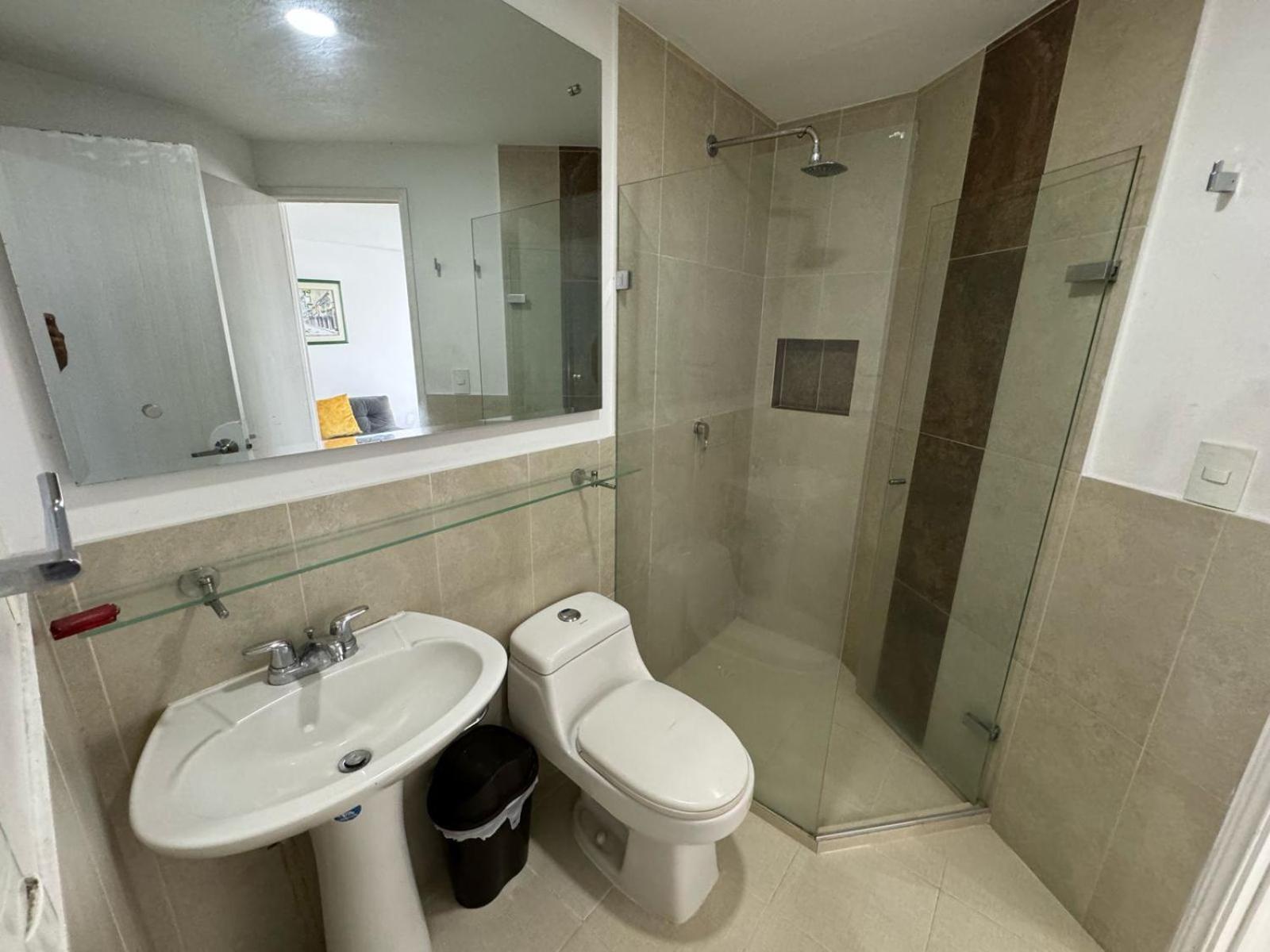 En Edificio Portofino 606 Icdi