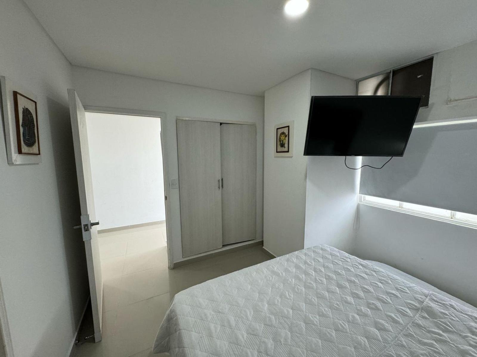 En Edificio Portofino 606 Icdi * Cartagena