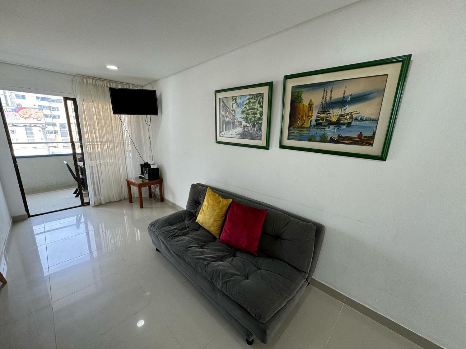 Apartamento En Edificio Portofino 606 Icdi *